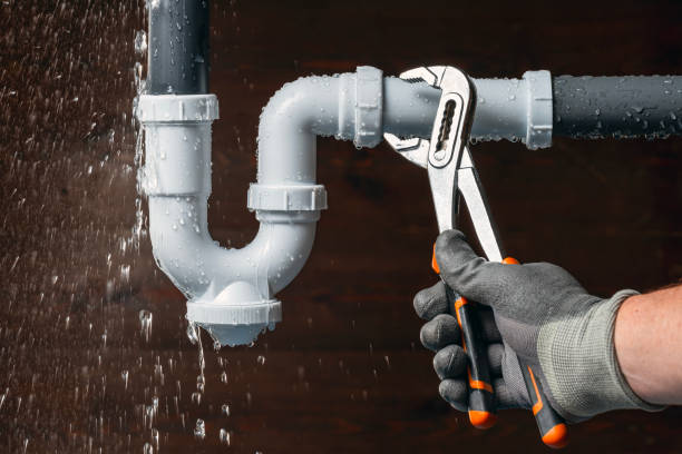 Professional Leak Detection technician working in Fulshear, TX